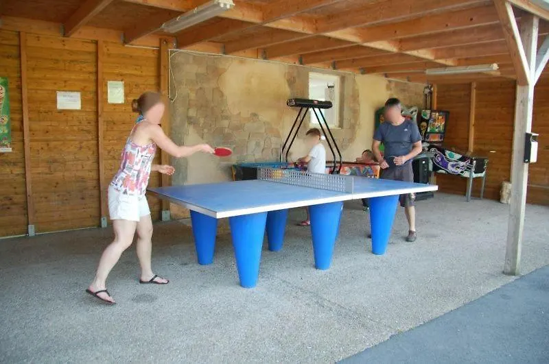 Camping Maeva Escapades Les Hauts De Port Penvénan مكان تخييم