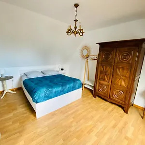  Hébergement de vacances Jolie Maison Bourg De